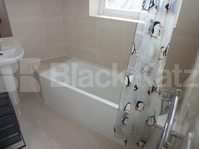 			NEW INSTRUCTION!, Studio Apartment, 1 bath, 1 reception Studio			 Sutherland Avenue, MAIDA VALE